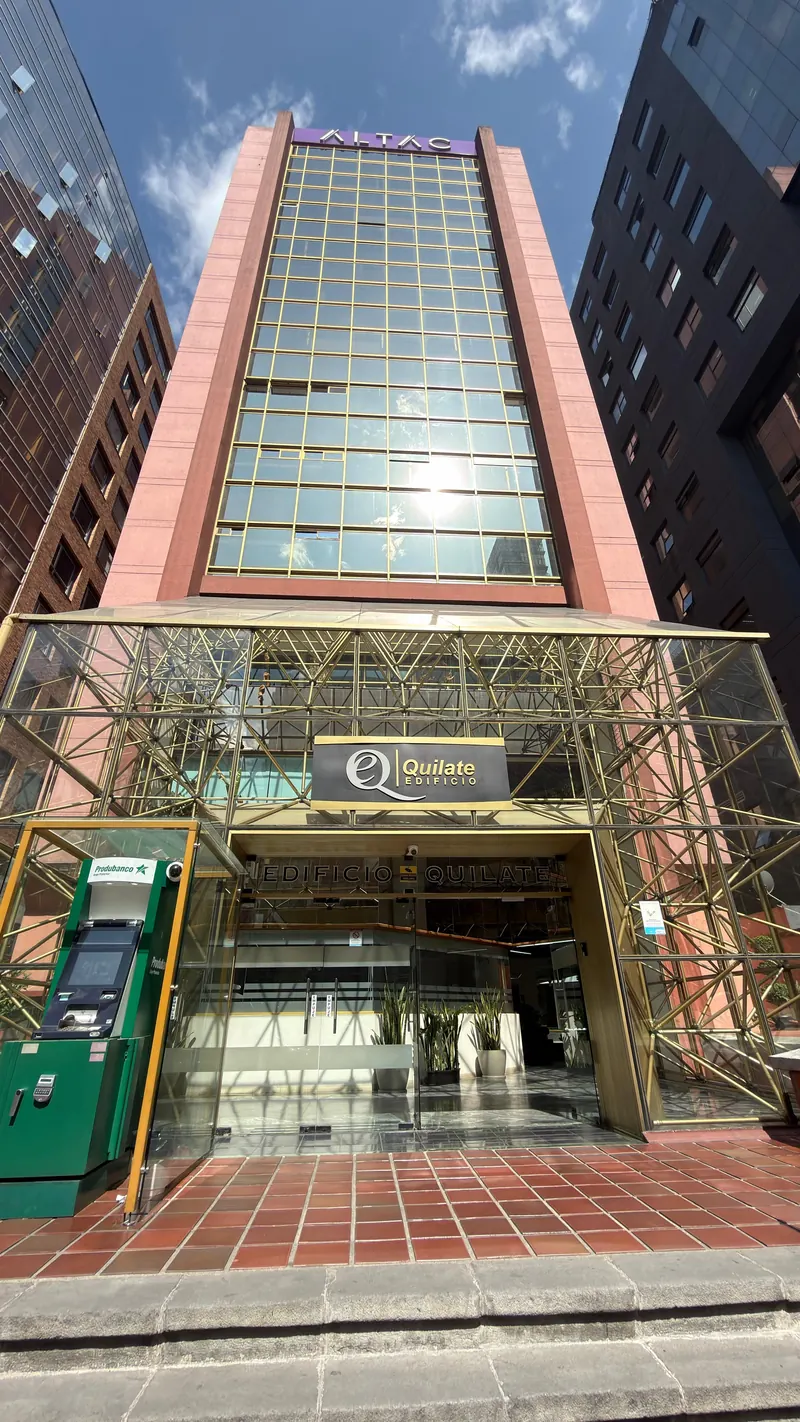 Fachada del edificio donde se encuentra la oficina